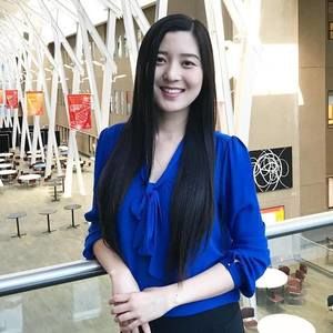 Meet your Posher, Helen